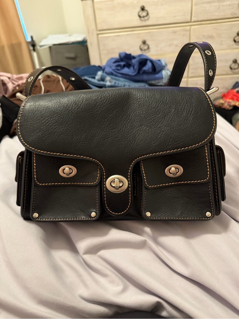 Cefiro  Black Vegan Leather Messenger Bag with Rivet-Accent Strap